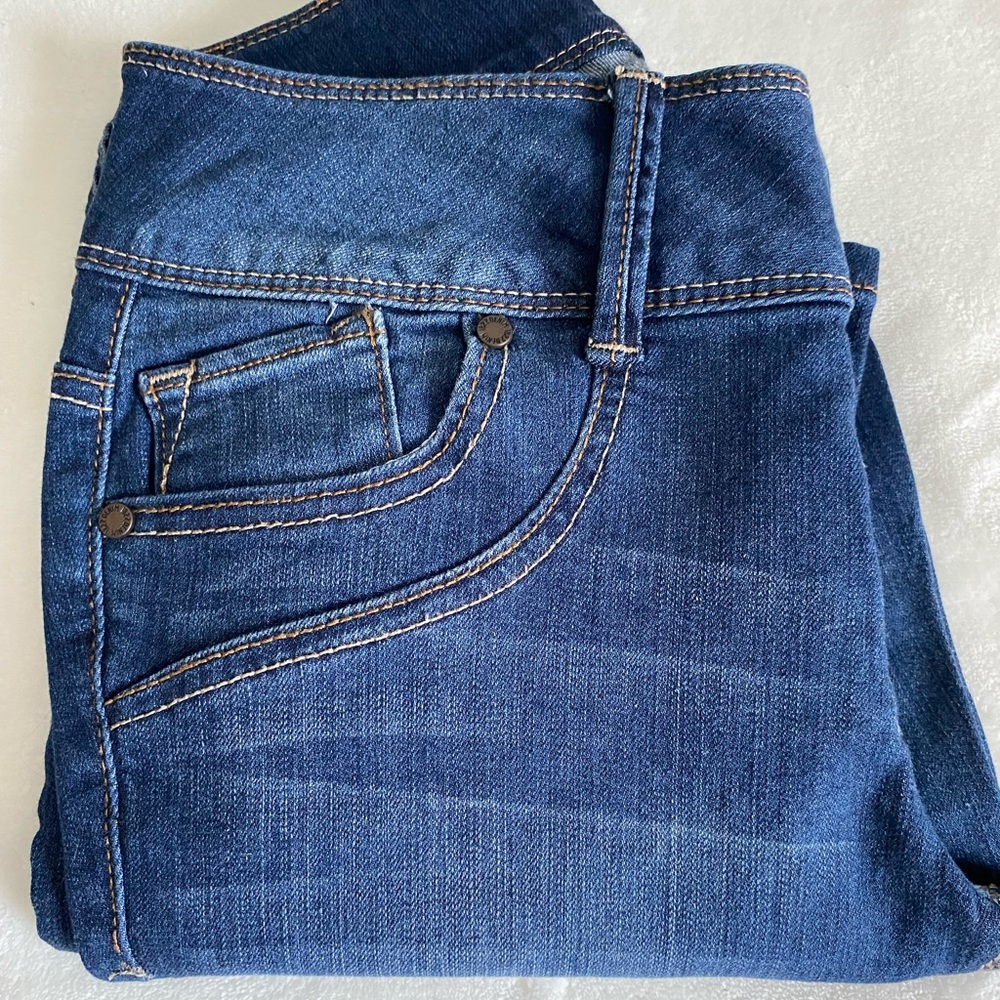 1822 Denim Blue Jeans